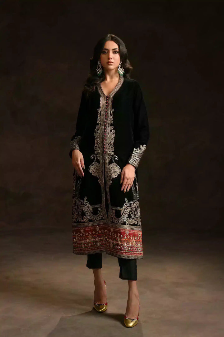 Ammara Khan | Velvet 23/24 | BLACK BEAUTY IN VELVET (D - 03) - Pakistani Clothes - Hoorain Designer Wear