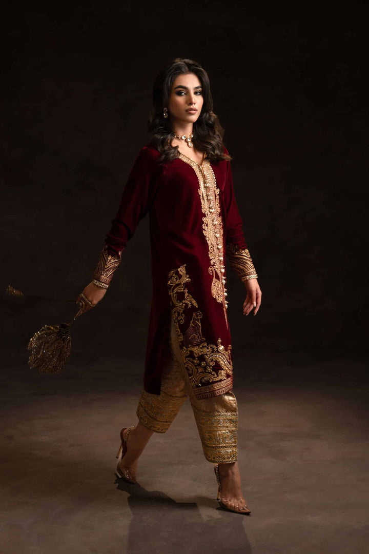 Ammara Khan | Velvet 23/24 | CLASSIC MAROON AND GOLD VELVET SET (D - 04) - Pakistani Clothes - Hoorain Designer Wear