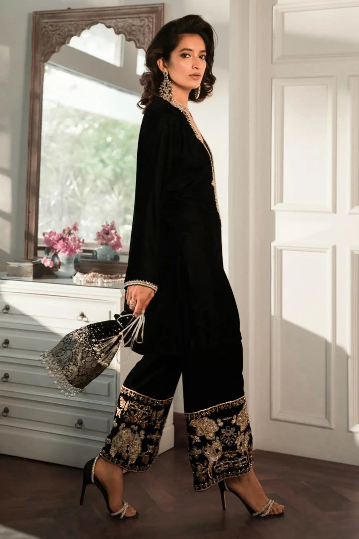 Ammara Khan | Velvet 23/24 | STATEMENT BLACK MATCHING SEPARATES (D - 02) - Pakistani Clothes - Hoorain Designer Wear