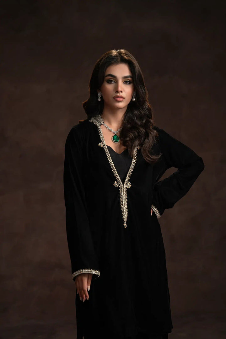 Ammara Khan | Velvet 23/24 | STATEMENT BLACK MATCHING SEPARATES (D - 02) - Pakistani Clothes - Hoorain Designer Wear