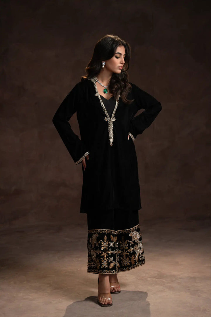 Ammara Khan | Velvet 23/24 | STATEMENT BLACK MATCHING SEPARATES (D - 02) - Pakistani Clothes - Hoorain Designer Wear