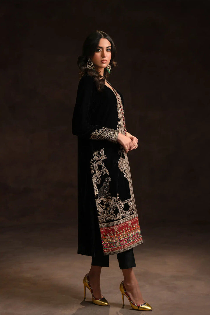Ammara Khan | Velvet 23/24 | BLACK BEAUTY IN VELVET (D-03) - Hoorain Designer Wear - Pakistani Ladies Branded Stitched Clothes in United Kingdom, United states, CA and Australia