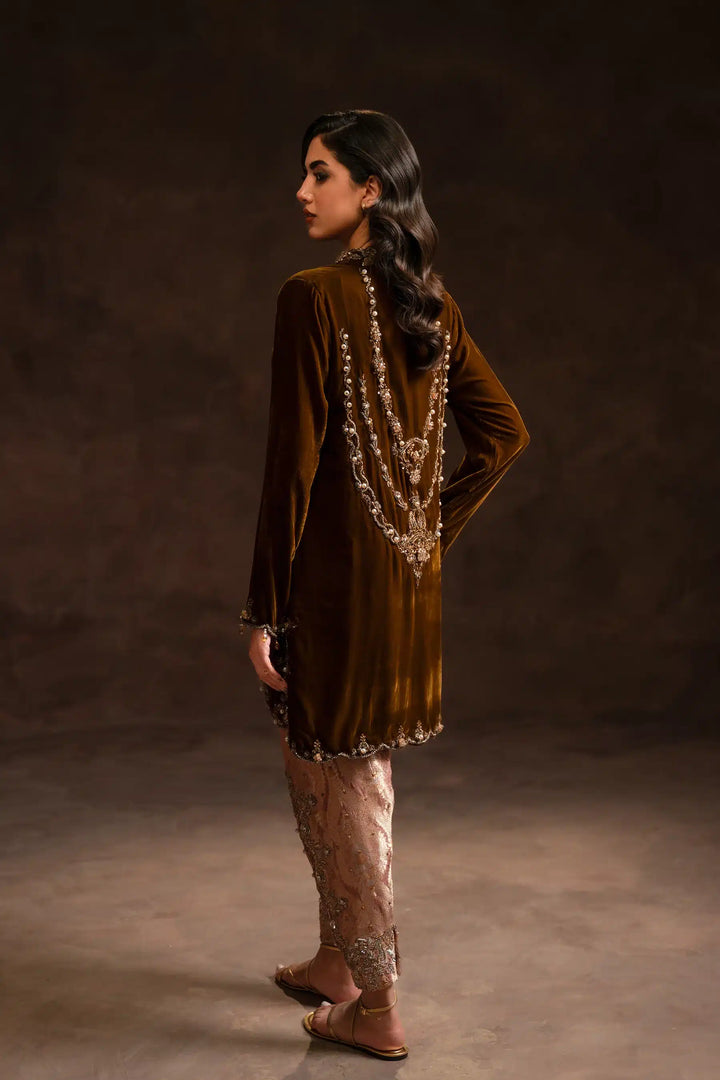 Ammara Khan | Velvet 23/24 | MODERN SHIRT AND SHALWAR SET (D-09C) - Hoorain Designer Wear - Pakistani Ladies Branded Stitched Clothes in United Kingdom, United states, CA and Australia