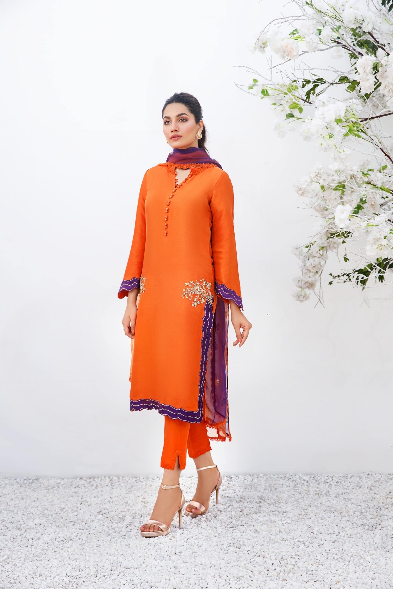 Anam Akhlaq | Festive Collection | D - 19 - Pakistani Clothes - Hoorain Designer Wear
