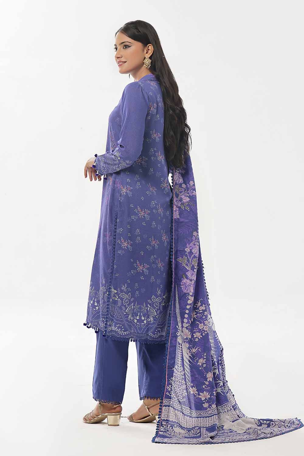 Gul Ahmed | Winter Collection 24 | Karandi Suit AY-42001