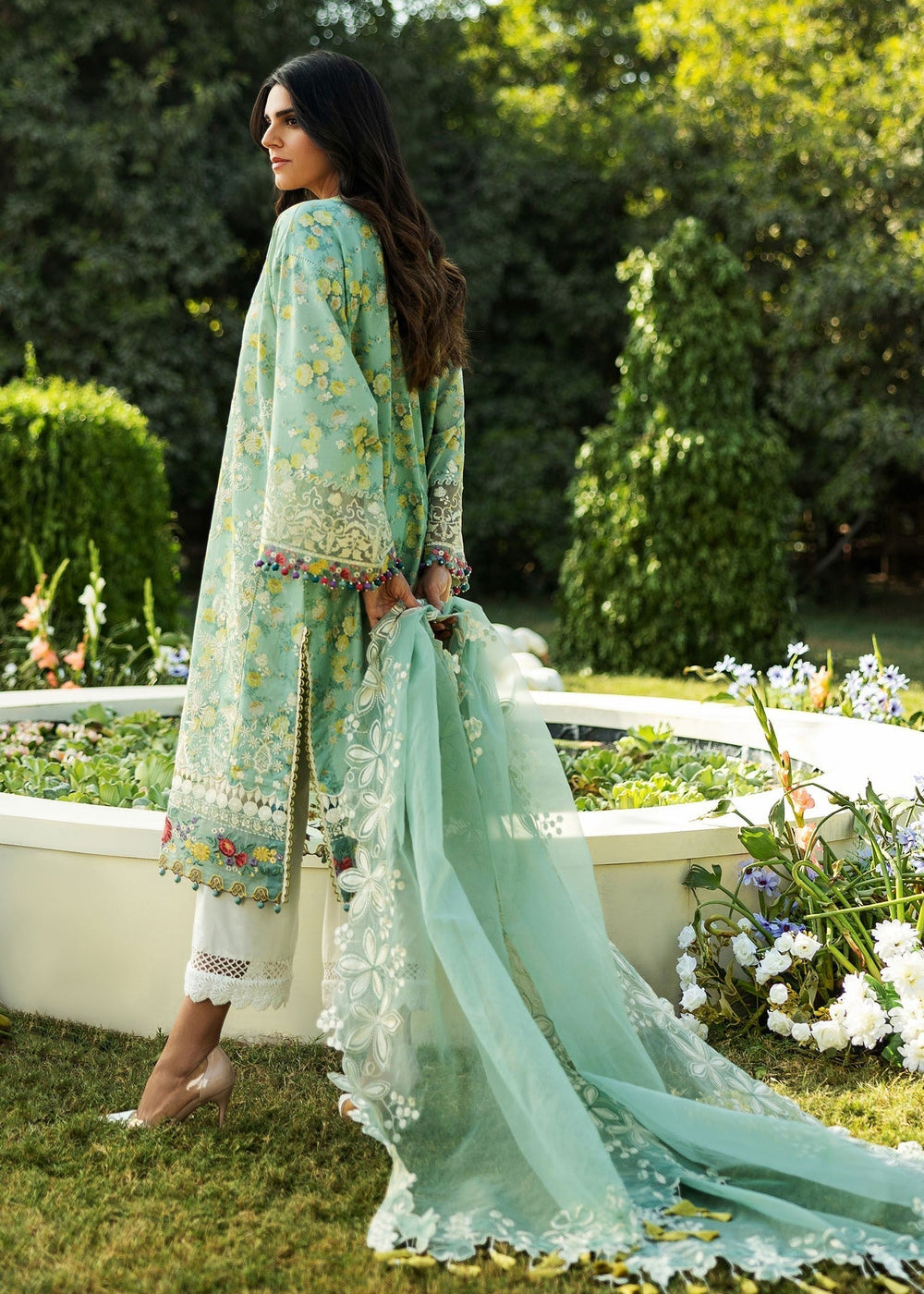 Sadaf Fawad Khan | Siraa Lawn 25 | BLOOM - B