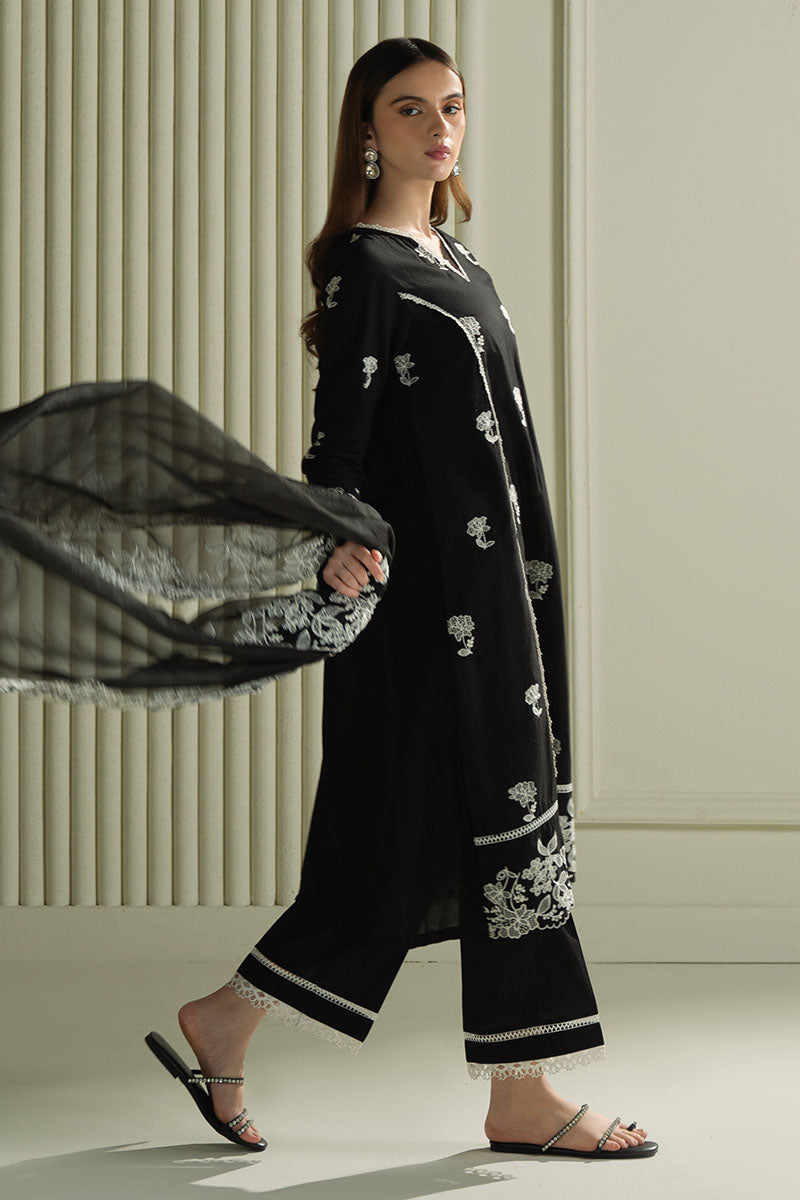 Mahnur | Twilight Luxury Lawn 25 | RAVEN MESH