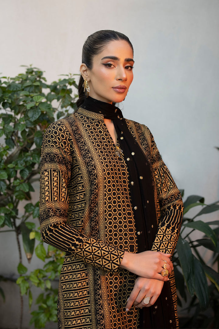 Erum Khan | Shahzeen Eid Collection | SUNSET - Hoorain Designer Wear - Pakistani Ladies Branded Stitched Clothes in United Kingdom, United states, CA and Australia
