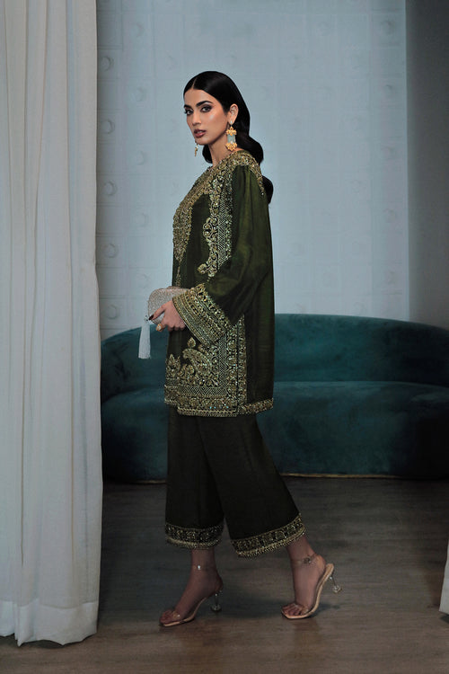 Saira Rizwan | Riona Luxury Formals | Imani - Hoorain Designer Wear - Pakistani Ladies Branded Stitched Clothes in United Kingdom, United states, CA and Australia