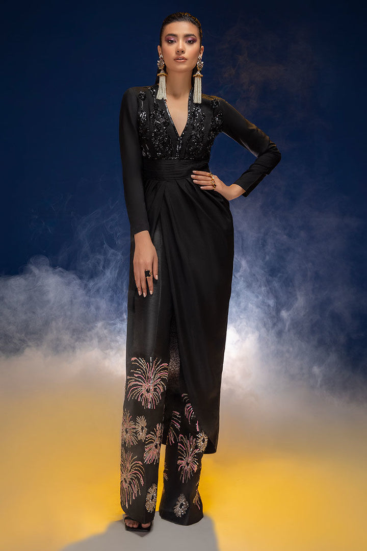 Haute Form | Luxury Pret | IN THE BLACK - Hoorain Designer Wear - Pakistani Ladies Branded Stitched Clothes in United Kingdom, United states, CA and Australia