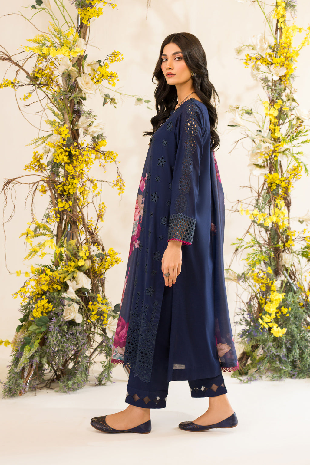 Iznik | Lawnkari 24 | UE-163 BLOOMEASE - Pakistani Clothes for women, in United Kingdom and United States