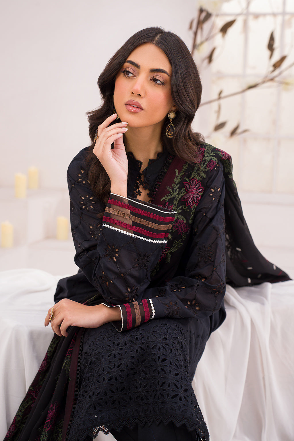 Iznik | Lawnkari 24 | UE-200 GARRULOUS - Pakistani Clothes for women, in United Kingdom and United States