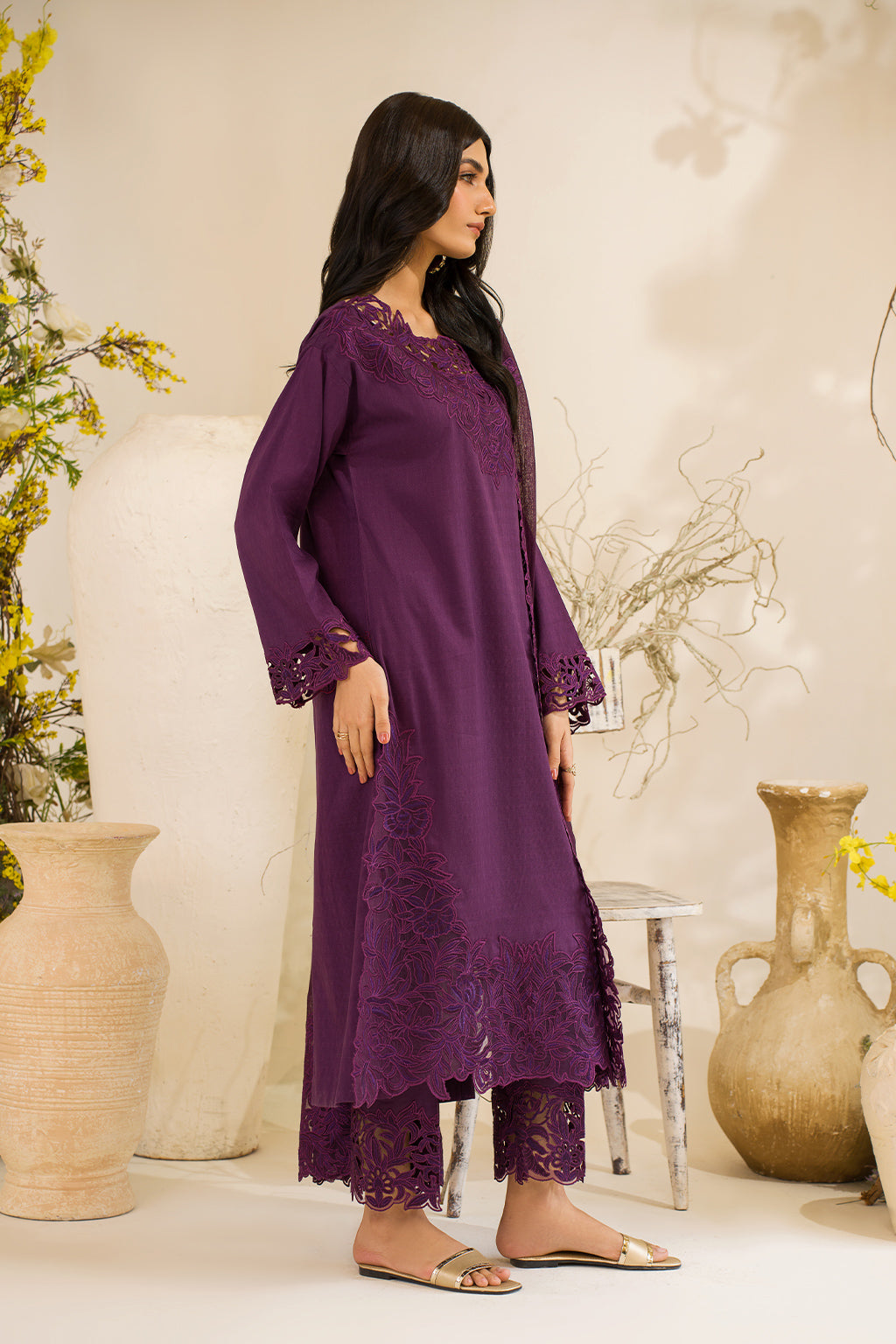 Iznik | Lawnkari 24 | UE-209 QUAGMIRE - Pakistani Clothes for women, in United Kingdom and United States