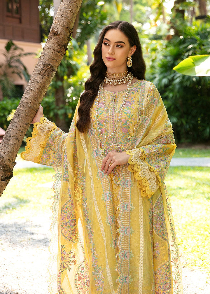 Kanwal Malik | Sareen Luxury Lawn 24 | Vanessa - Hoorain Designer Wear - Pakistani Ladies Branded Stitched Clothes in United Kingdom, United states, CA and Australia