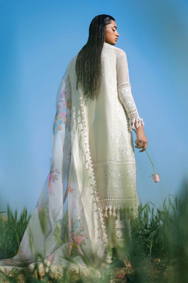 Sana Safinaz | Luxury Lawn Collection | 005A - Hoorain Designer Wear - Pakistani Ladies Branded Stitched Clothes in United Kingdom, United states, CA and Australia