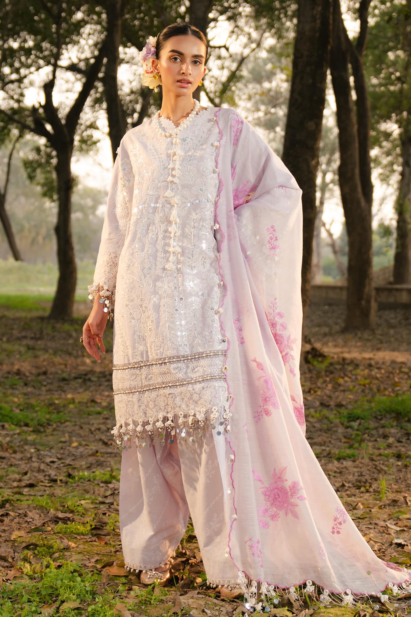 Sana Safinaz | Luxury Lawn 25 | L251-002B-3DI