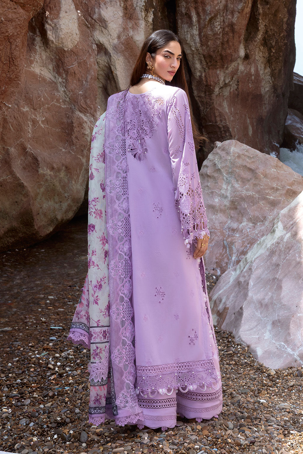 Afsanah | Lost in Waves |A-204