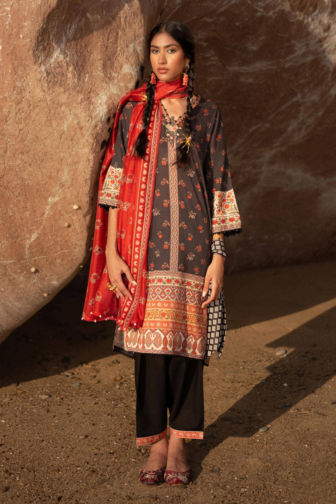 Sana Safinaz | Mahay Spring 24 | H241-017A-2BK - Pakistani Clothes for women, in United Kingdom and United States