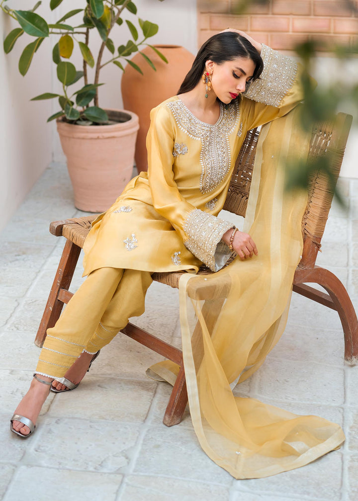 Mahum Asad | Raising The Bar | Bombshell - Pakistani Clothes for women, in United Kingdom and United States