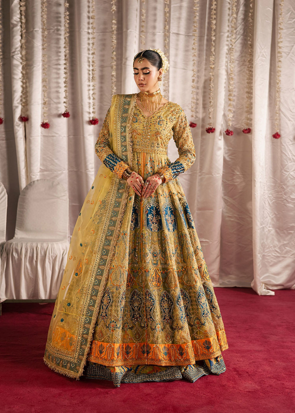 Maria Osama Khan | Jhil Mil Wedding Festive | Sunehri -
Maria Osama