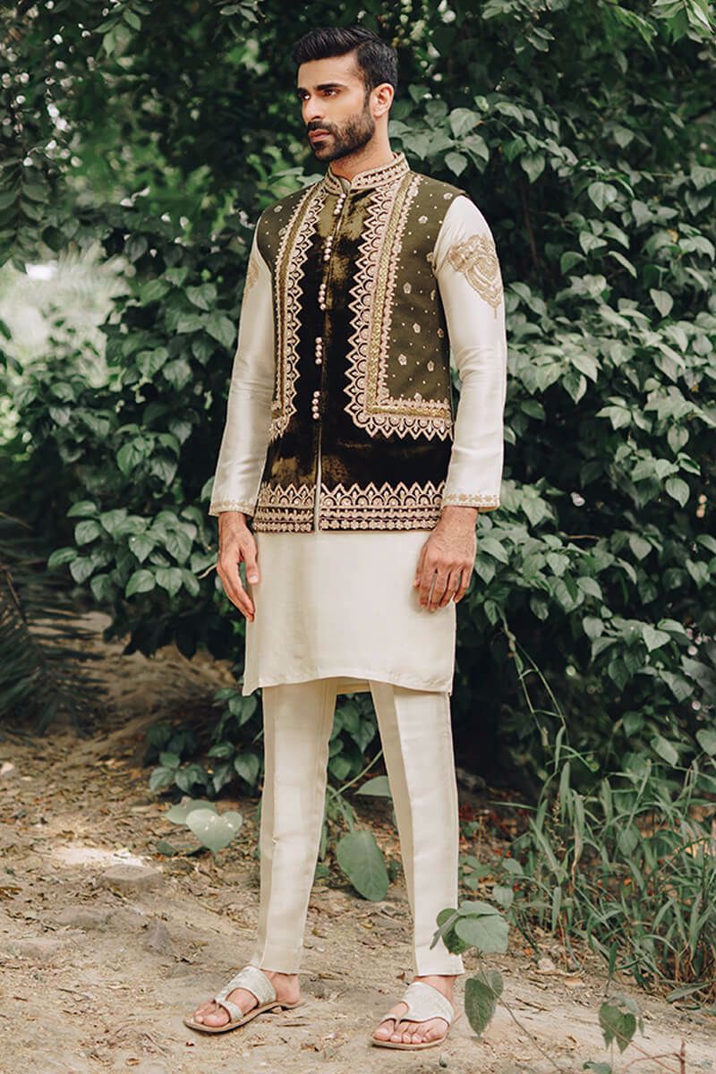 Pakistani Menswear | MNR-NISARI - Pakistani Clothes for women, in United Kingdom and United States