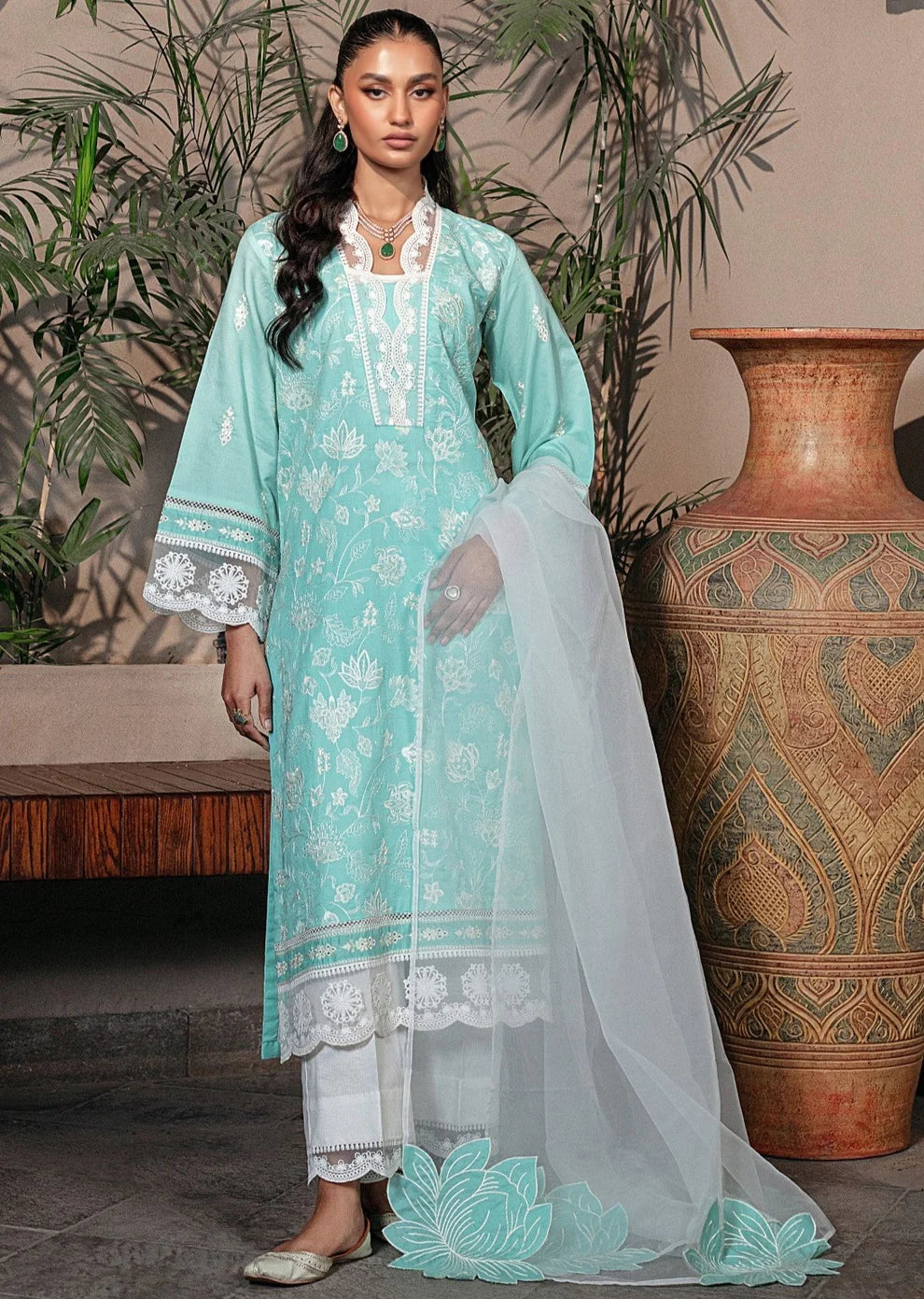 Mohagni | Muntazir Luxury Lawn 24 | MGZ-09 - Pakistani Clothes for women, in United Kingdom and United States