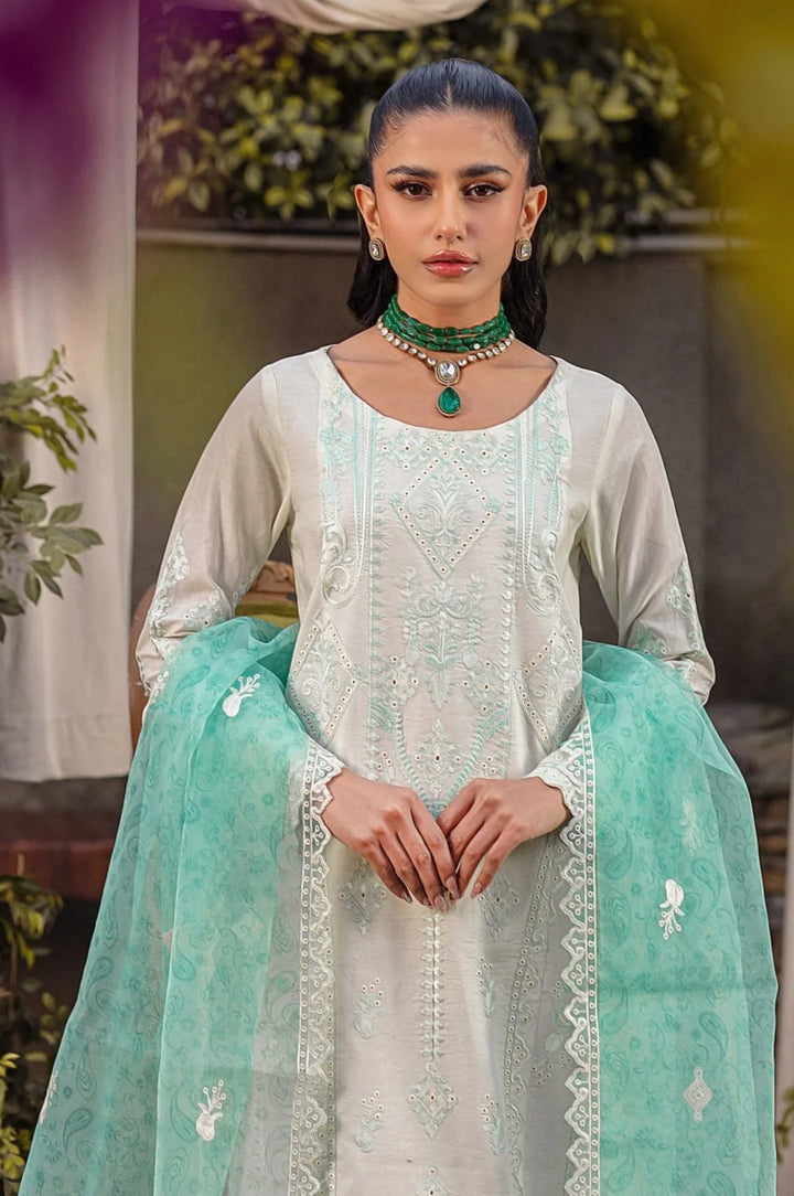 Mohagni | Muntazir Luxury Lawn 24 | CM-03 - Hoorain Designer Wear - Pakistani Ladies Branded Stitched Clothes in United Kingdom, United states, CA and Australia