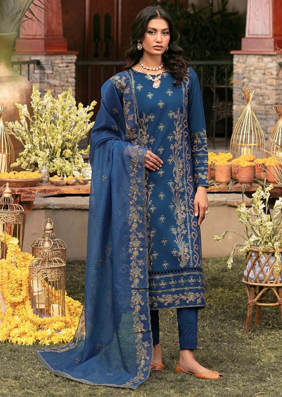 Mohagni | Muntazir Luxury Lawn 24 | CM-06 - Pakistani Clothes for women, in United Kingdom and United States