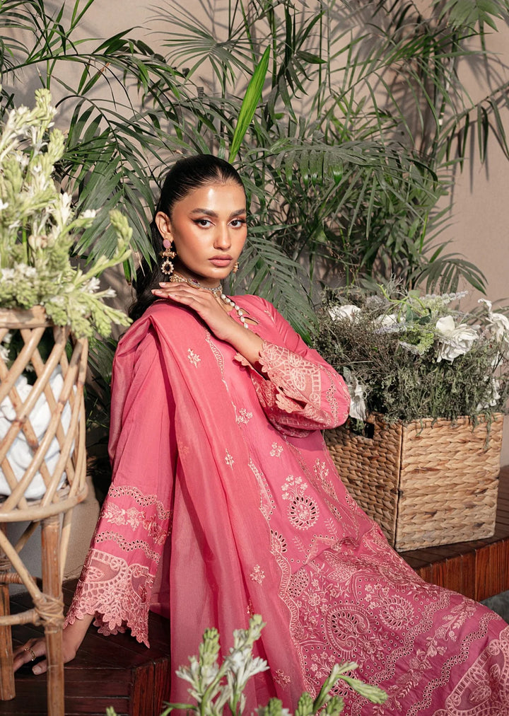 Mohagni | Muntazir Luxury Lawn 24 | CM-08 - Hoorain Designer Wear - Pakistani Ladies Branded Stitched Clothes in United Kingdom, United states, CA and Australia