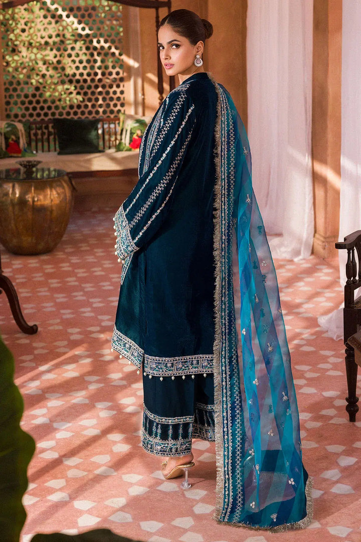 Motifz | Grand Velour Velvet Collection | 4401 - Hoorain Designer Wear - Pakistani Ladies Branded Stitched Clothes in United Kingdom, United states, CA and Australia