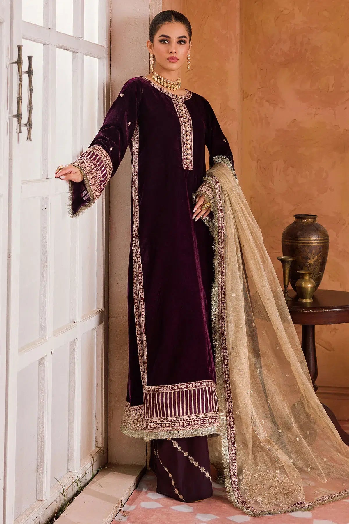 Motifz | Grand Velour Velvet Collection | 4402 - Pakistani Clothes for women, in United Kingdom and United States