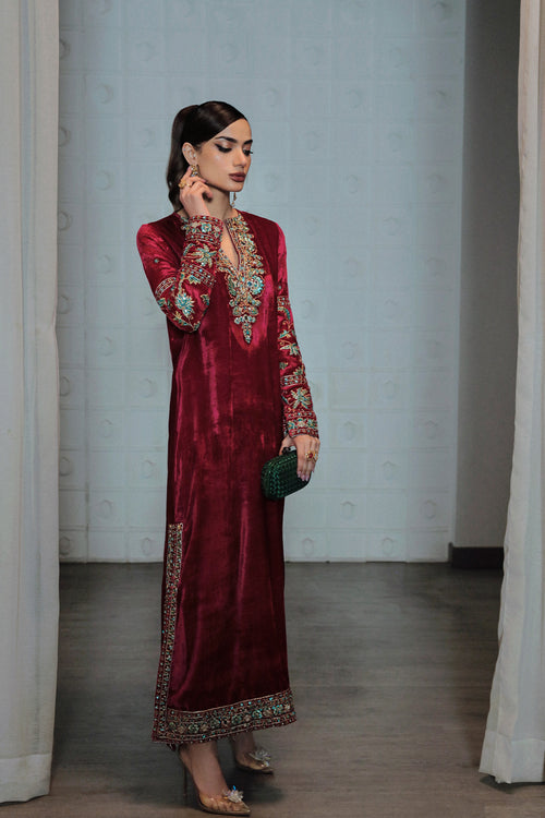 Saira Rizwan | Riona Luxury Formals | Julie - Hoorain Designer Wear - Pakistani Ladies Branded Stitched Clothes in United Kingdom, United states, CA and Australia