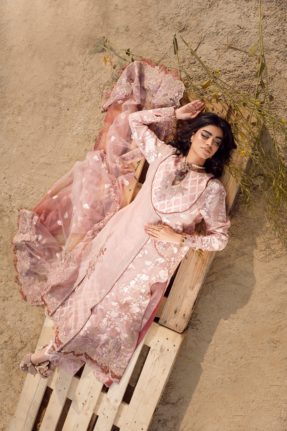 Nilofer Shahid | Verve Summer 24 | Sasha (3pc) – Verve SS 24 - Pakistani Clothes for women, in United Kingdom and United States