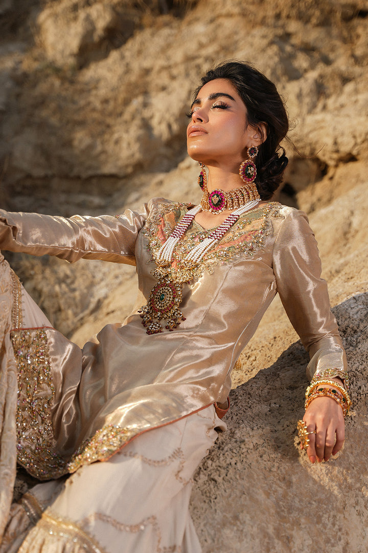 Nilofer Shahid | Verve Summer 24 | Zahria – Verve SS 24 - Hoorain Designer Wear - Pakistani Ladies Branded Stitched Clothes in United Kingdom, United states, CA and Australia