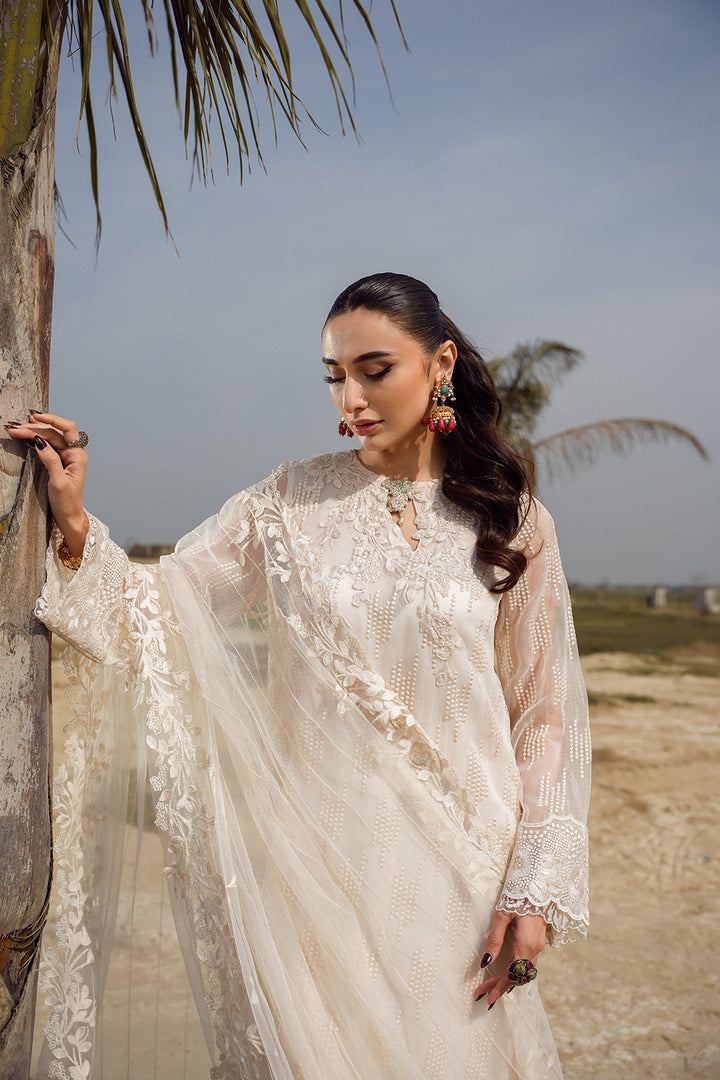 Nilofer Shahid | Verve Summer 24 | Anastasia (3pc) – Verve SS 24 - Hoorain Designer Wear - Pakistani Ladies Branded Stitched Clothes in United Kingdom, United states, CA and Australia