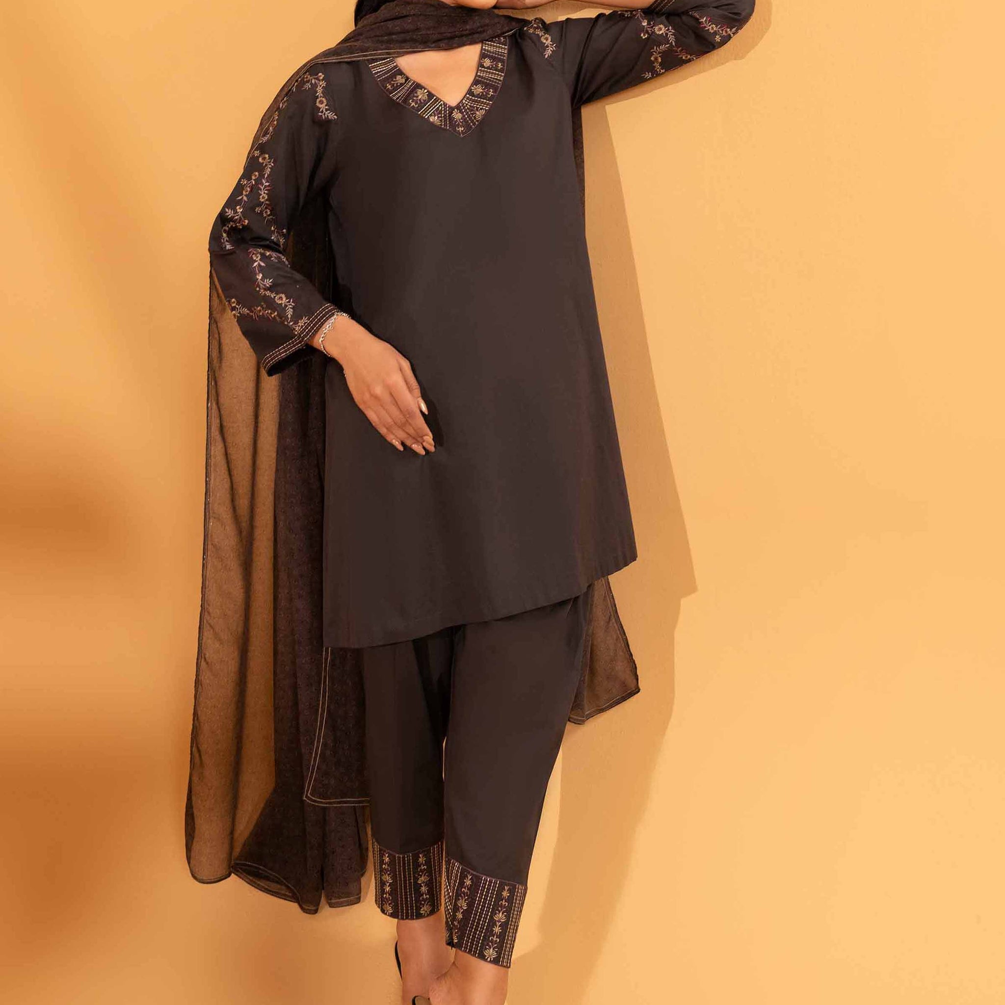 Nishat Linen | Luxury Collection 24 | KPS24-18 - Pakistani Clothes for women, in United Kingdom and United States