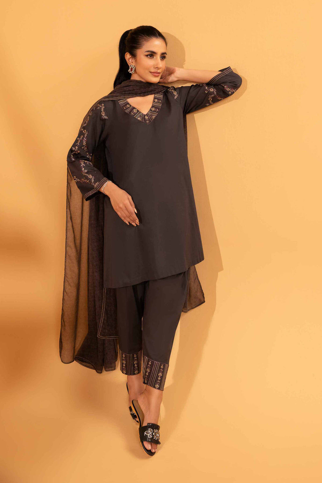 Nishat Linen | Luxury Collection 24 | KPS24-18 - Pakistani Clothes for women, in United Kingdom and United States