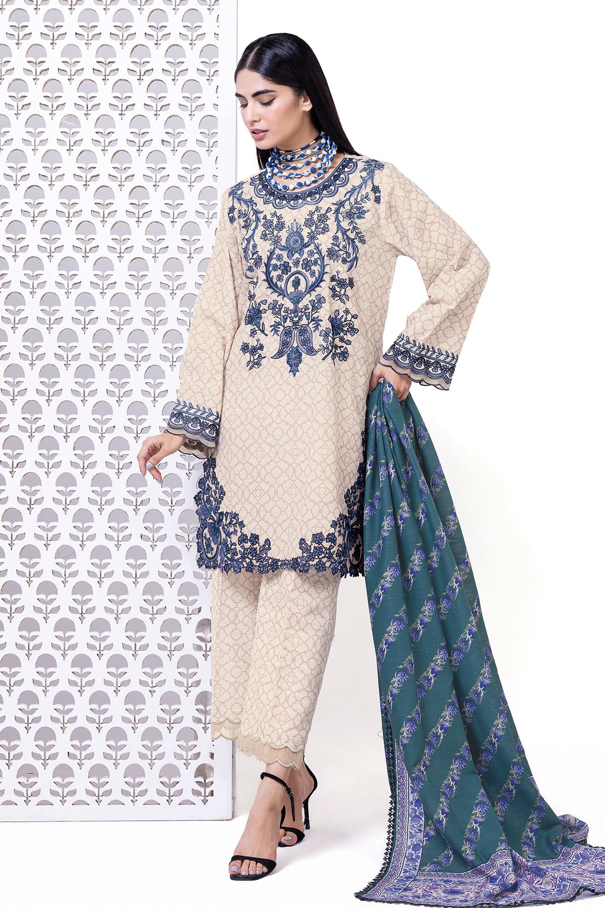 Khaadi | Essential Winter 24 | KEW 68