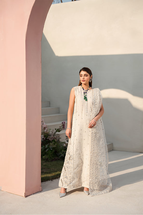Raja Salahuddin | Love in Bloom | Pearl - Hoorain Designer Wear - Pakistani Ladies Branded Stitched Clothes in United Kingdom, United states, CA and Australia