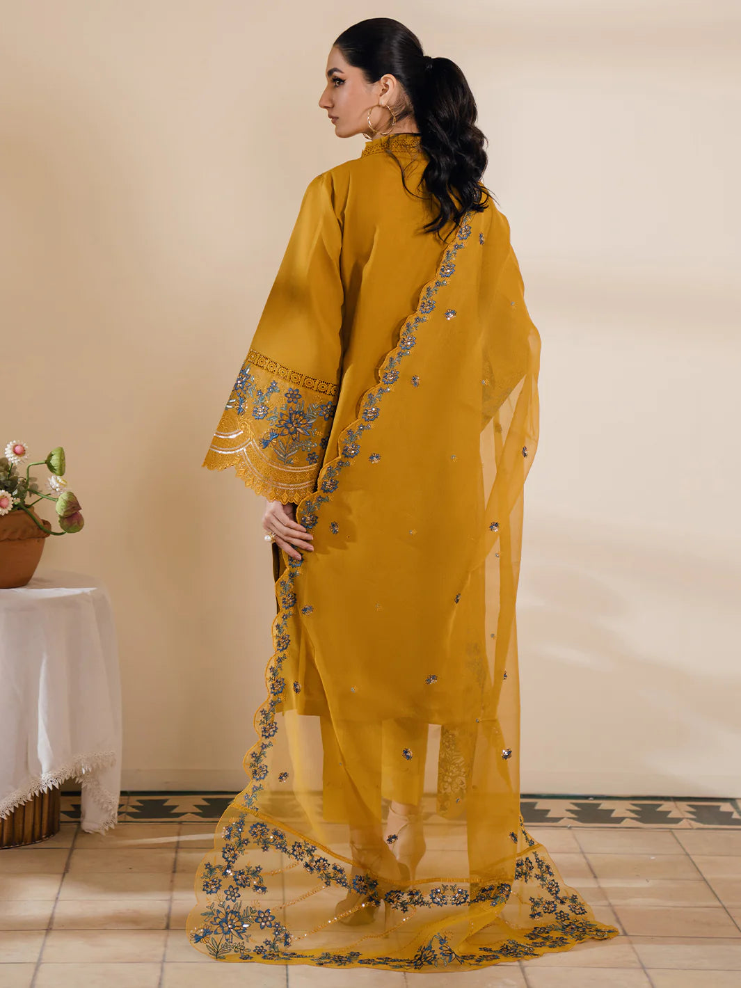 Bin Ilyas | Naqsh Luxury Lawn | Azlin - Pakistani Clothes for women, in United Kingdom and United States