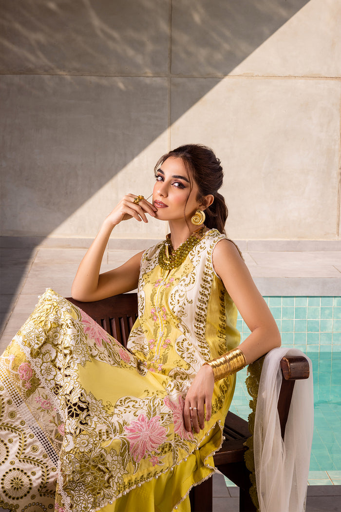 Saira Rizwan | Luxury Lawn 24 | TIFFANY - SRLL24-03 - Hoorain Designer Wear - Pakistani Ladies Branded Stitched Clothes in United Kingdom, United states, CA and Australia