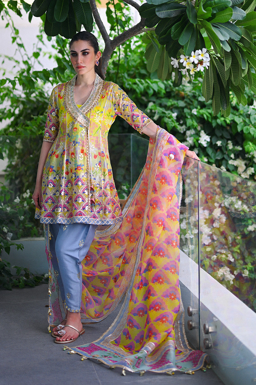 Sania Maskatiya | Inaya Formals | Lira