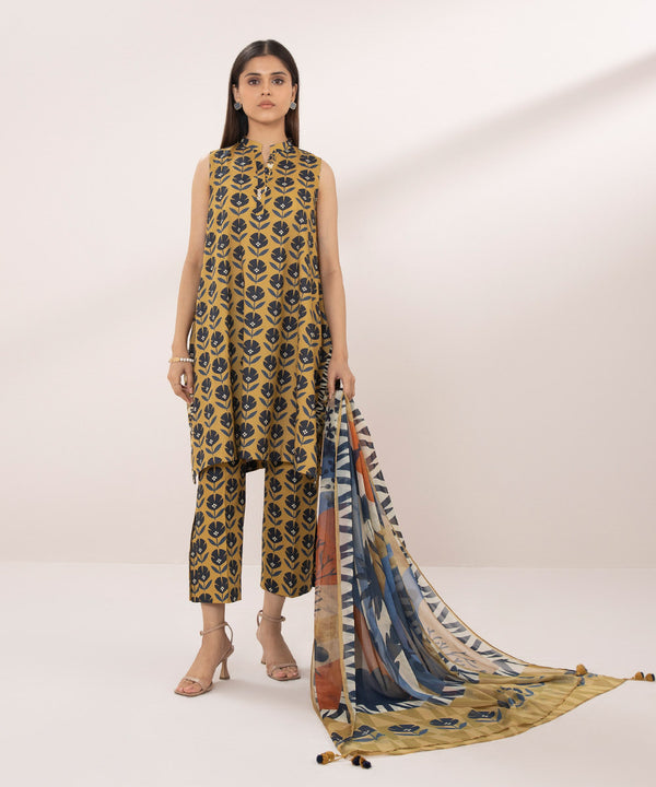 Sapphire | Eid Collection | D102 - Hoorain Designer Wear - Pakistani Ladies Branded Stitched Clothes in United Kingdom, United states, CA and Australia