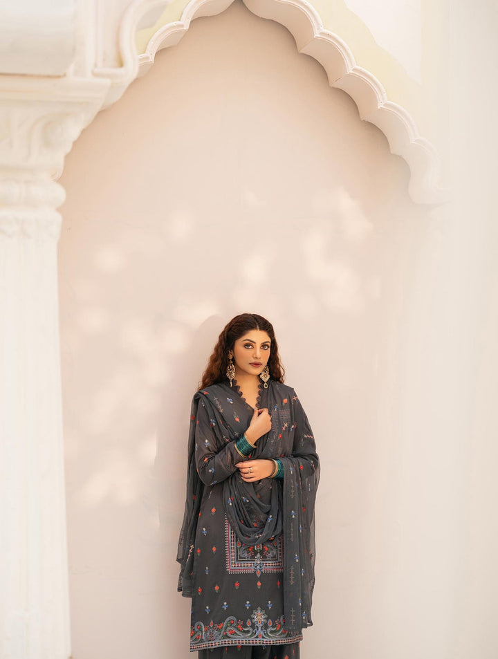 Taanabaana | Bano Series | B3218B - Hoorain Designer Wear - Pakistani Ladies Branded Stitched Clothes in United Kingdom, United states, CA and Australia