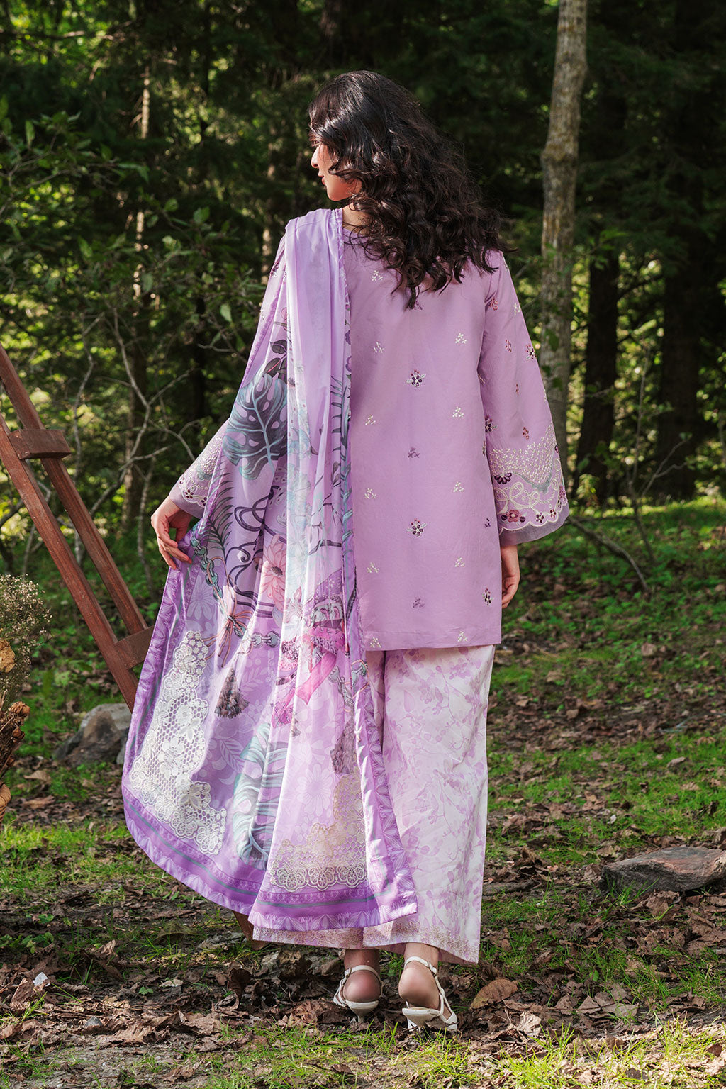 Afsanah | Silent in the Pine Tale | AL-104