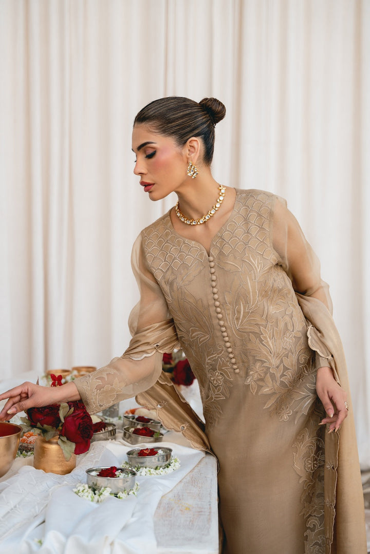 Vintage | Eid Edit 24 | Serinah - Hoorain Designer Wear - Pakistani Ladies Branded Stitched Clothes in United Kingdom, United states, CA and Australia