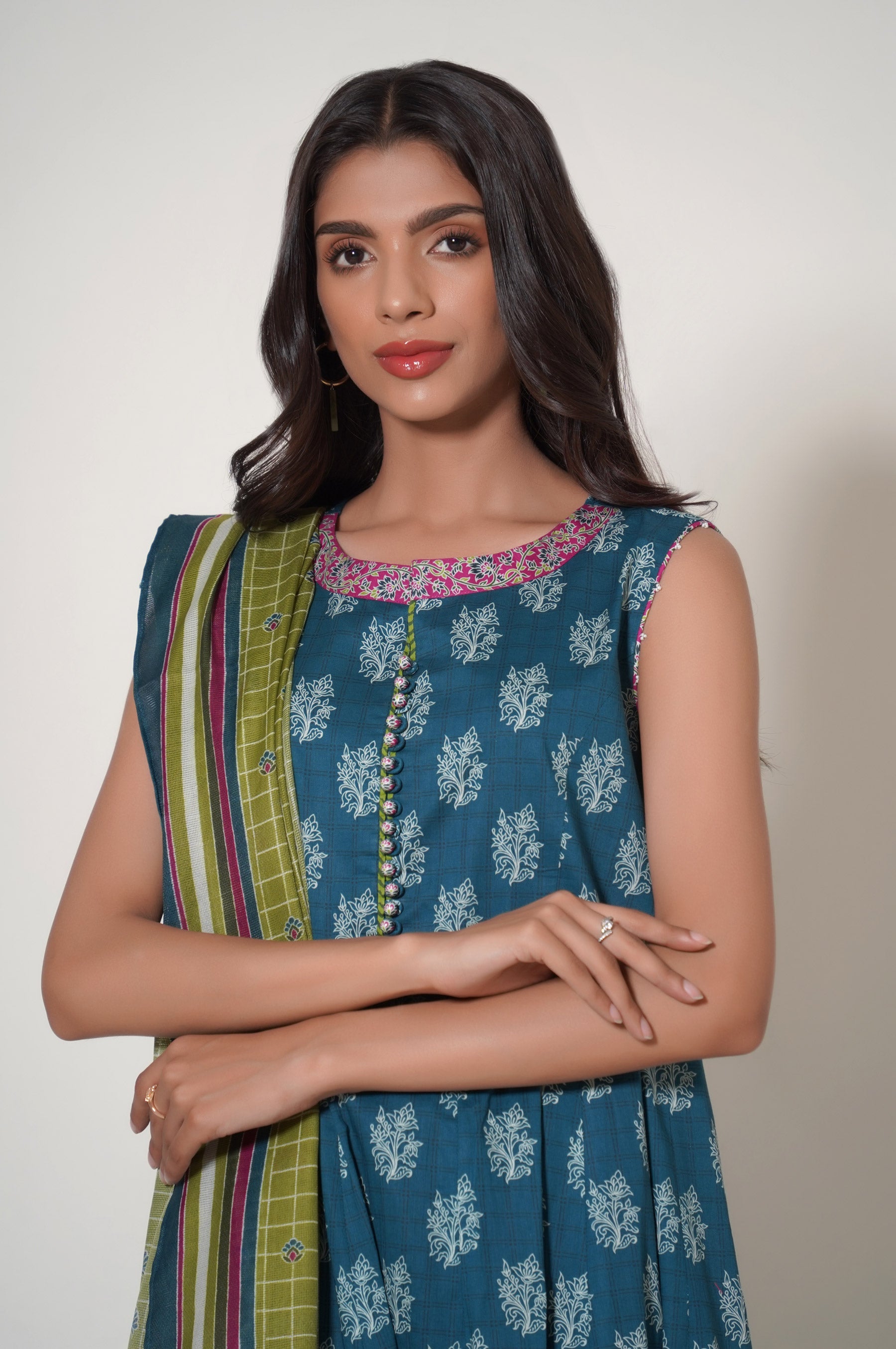 Zeen | Summer Collection 24 | 33621 - Pakistani Clothes for women, in United Kingdom and United States