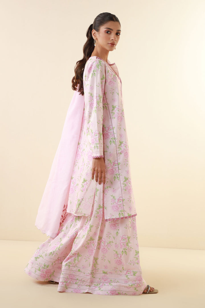 Zeen | Summer Collection 24 | 34227 - Hoorain Designer Wear - Pakistani Ladies Branded Stitched Clothes in United Kingdom, United states, CA and Australia