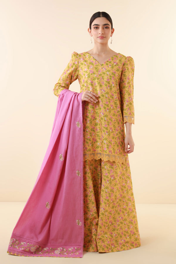 Zeen | Summer Collection 24 | 34228 - Hoorain Designer Wear - Pakistani Ladies Branded Stitched Clothes in United Kingdom, United states, CA and Australia