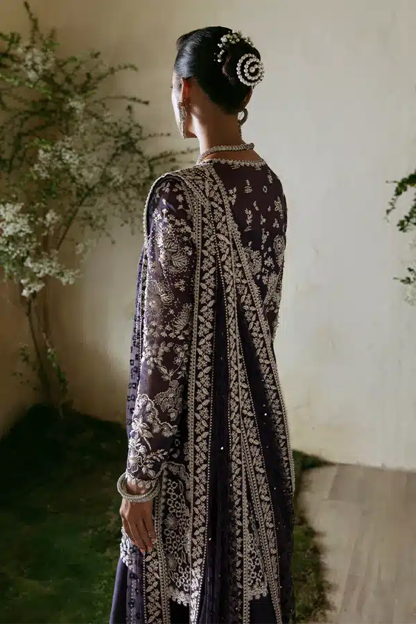 Suffuse | Freeshia Formals 23 | Ravena - Hoorain Designer Wear - Pakistani Designer Clothes for women, in United Kingdom, United states, CA and Australia